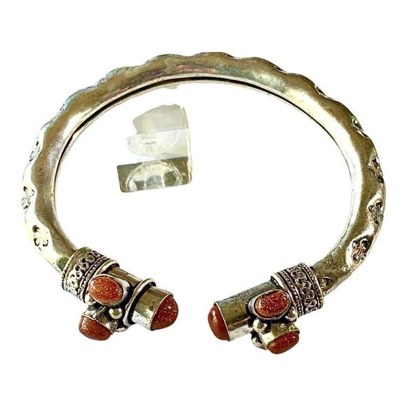 Natural Goldstone Gemstones in a Handcrafted Artisan Bangle Bracelet - Picture 3 of 9
